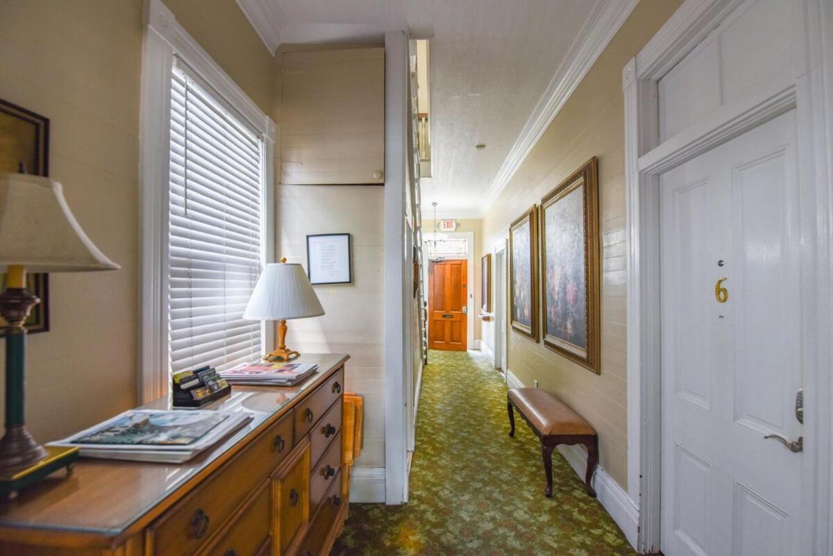 Curry House - Pool, King Bed & Balcony! Room 7 Key West Exteriör bild
