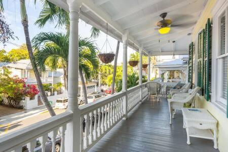 Curry House - Pool, King Bed & Balcony! Room 7 Key West Exteriör bild